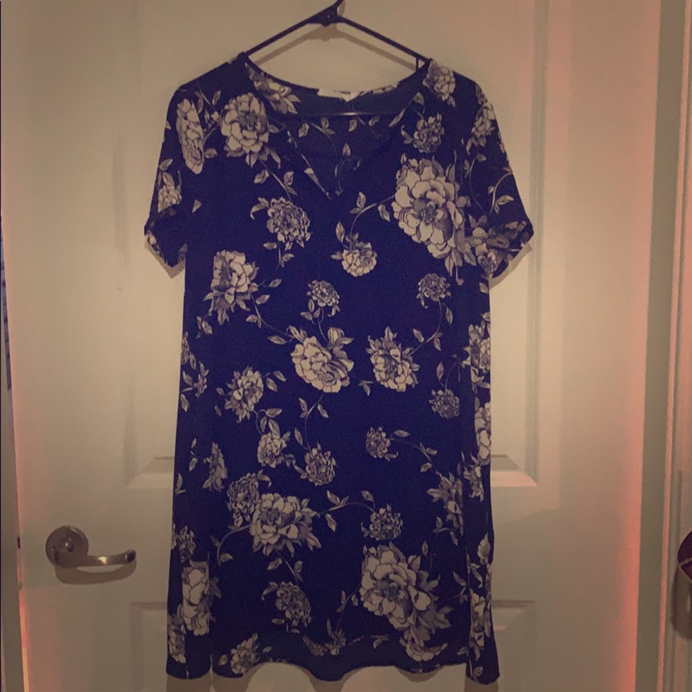 Women's floral lush dress